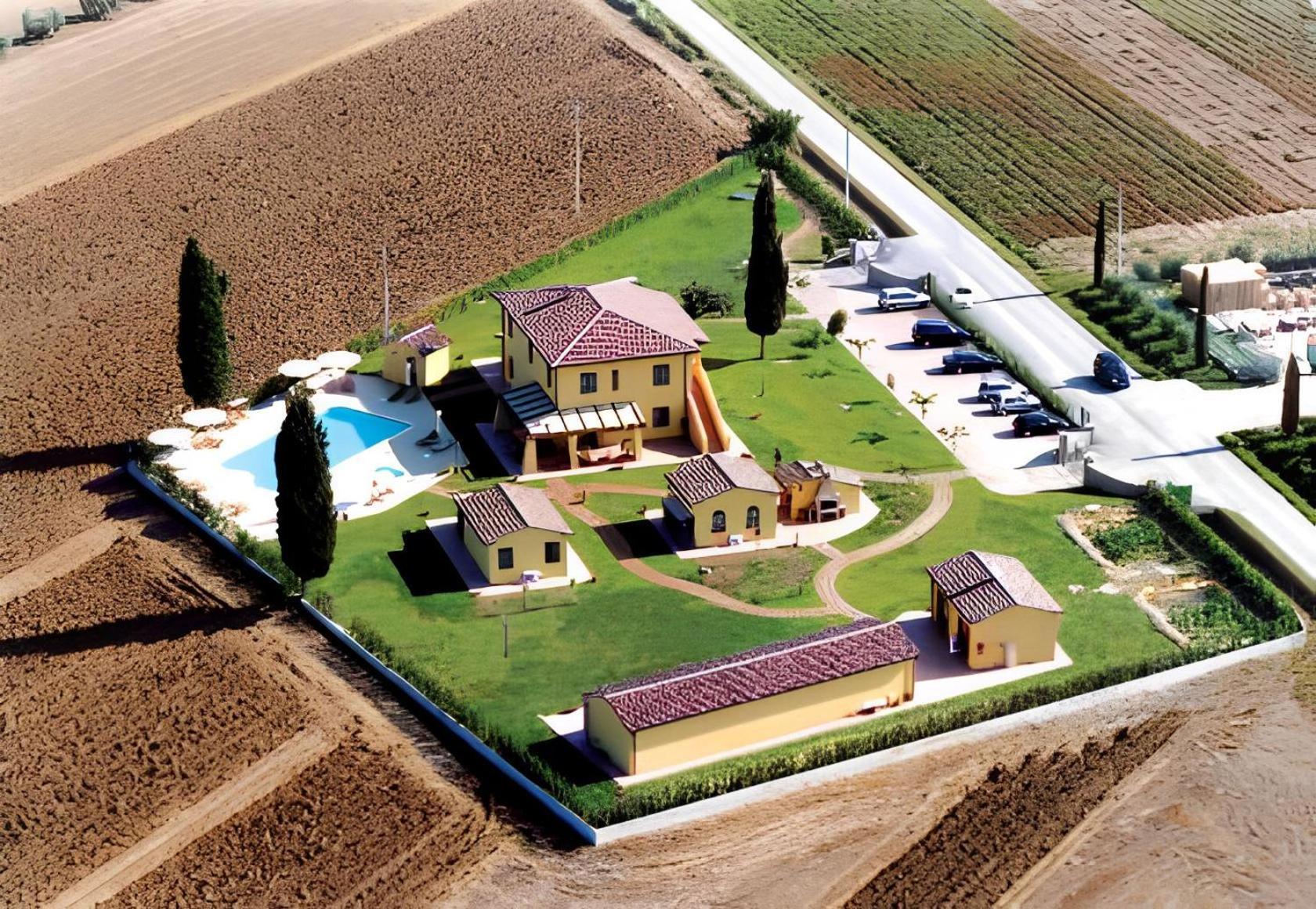 אפרטהוטל קמפיליה מריטימה Podere Tre Cipressi מראה חיצוני תמונה